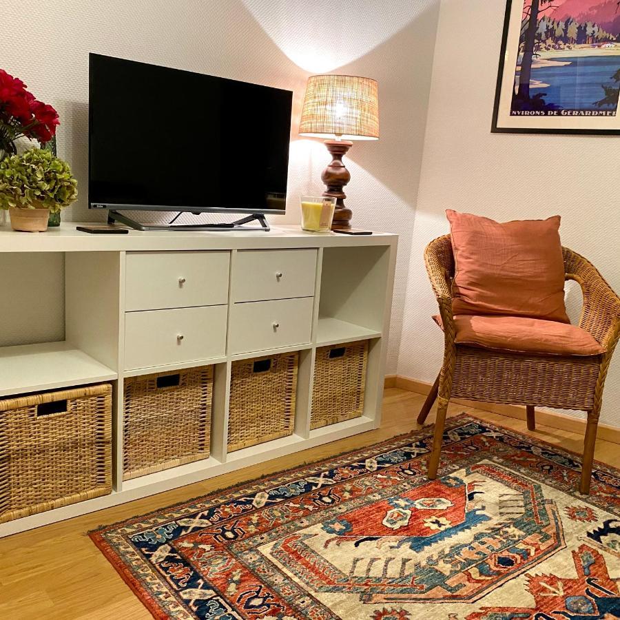 Newly Renovated Ground Floor Close To Thermes Apartment